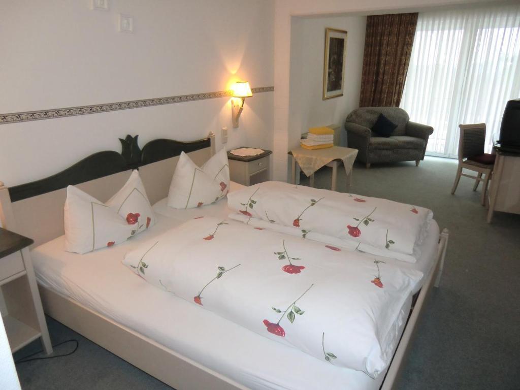 Hotel Schlossgarten Gladenbach Pokoj fotografie